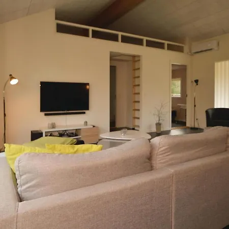 Three-bedroom Holiday In Σπίτι διακοπών