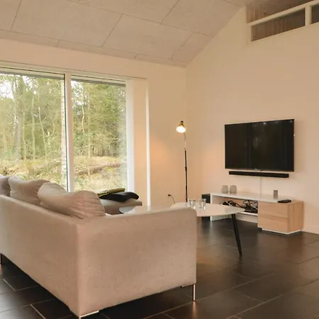 Three-bedroom Holiday In *